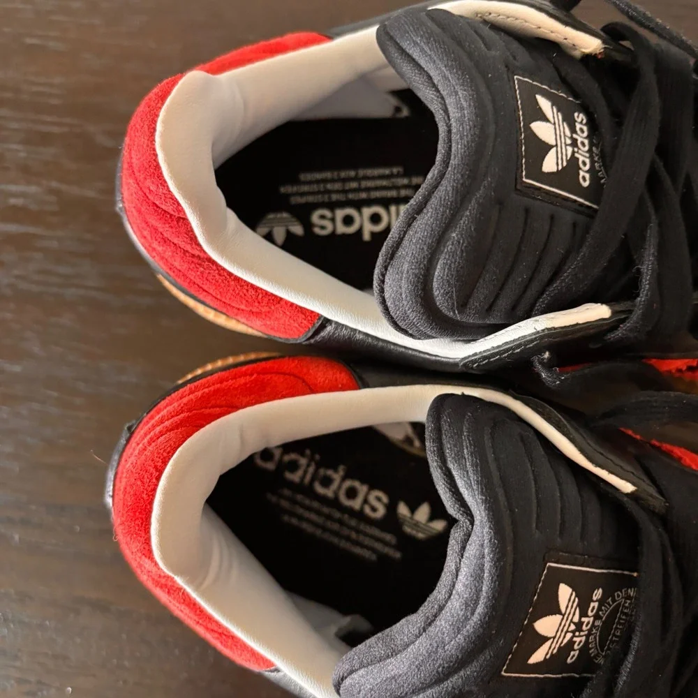 Adidas Sneakers Samba RM 6.5 Leather Suede Black Red Gum Sole Blokecore Retro